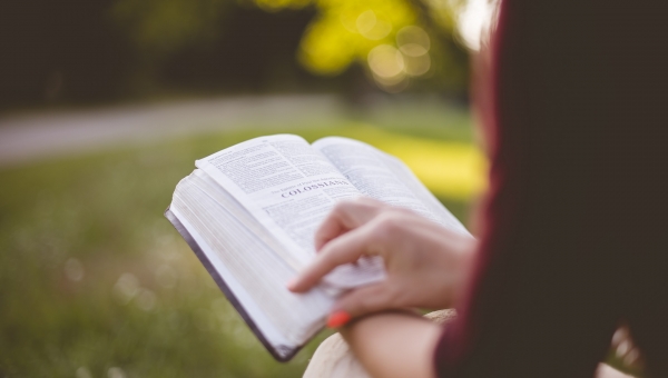 3 Bible studies you might want to use in your youth group